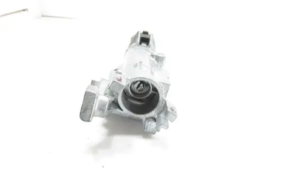 Volkswagen PASSAT B5 Ignition lock 4D0905851A