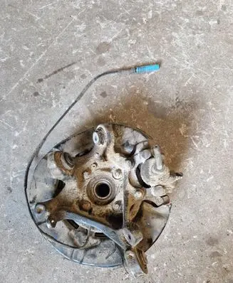 BMW X1 E84 Rear wheel hub spindle/knuckle 6788050