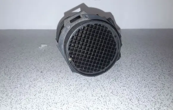 BMW 5 E34 Mass air flow meter 1730033