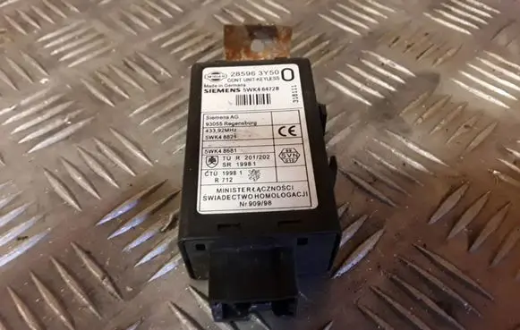Nissan X-Trail T30 Keyless (KESSY) go control unit/module 285963Y50 5WK46472B