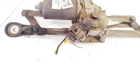 Opel Corsa D Wiper motor 13182340