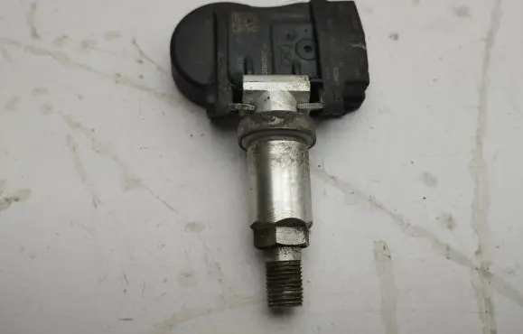 Hyundai i30 Tire pressure sensor 529332M650 529333N100