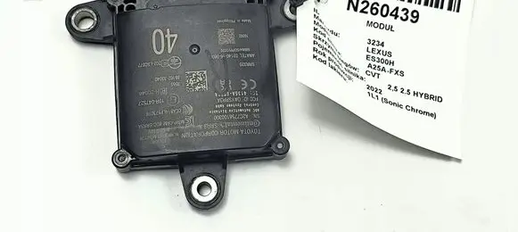 Lexus ES VII XZ10 Central body control module 8816233040