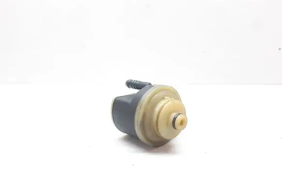 BMW X5 E70 Fuel filter heater 8517897 13328517897