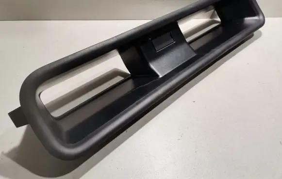 Land Rover Defender Rear side glass trim L8B2512A0D
