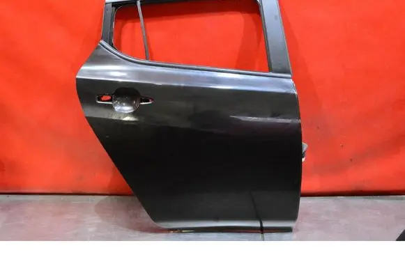 Nissan Leaf I (ZE0) Rear door 