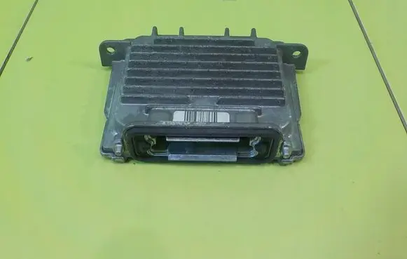 Land Rover Range Rover Sport L320 LED ballast control module 8908952 UP53