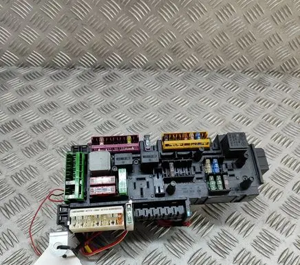 Mercedes-Benz SLC R172 Fuse module A1729002611