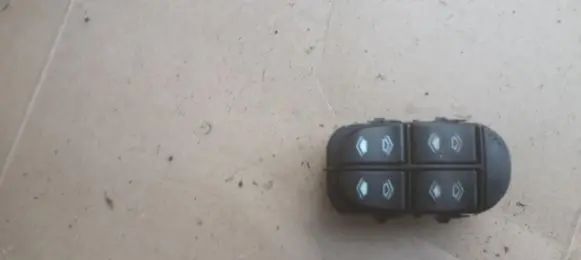 Ford Focus Electric window control switch