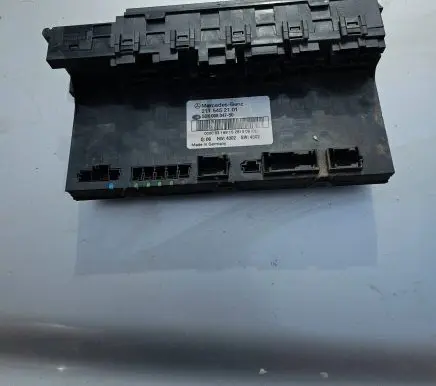 Mercedes-Benz E W211 Comfort/convenience module 2115452101 5DK00804750