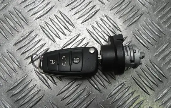 Audi Q2 - Ignition lock 81A837220 M3115