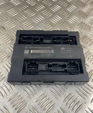 Audi A8 S8 D4 4H Comfort/convenience module 4H0907064AB