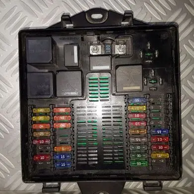 Jaguar XJ X351 Fuse module AW9314A073CD