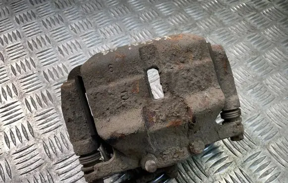 Nissan Qashqai Front brake caliper