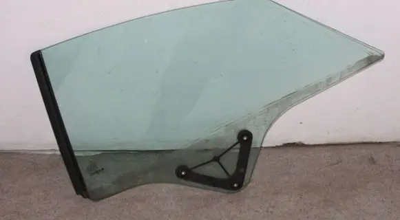 Mercedes-Benz E C207 W207 Rear side window