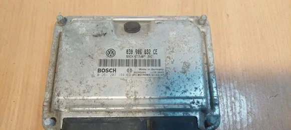 Volkswagen Lupo Engine control unit/module ECU 0261207184 030906032CE ME7.5.10