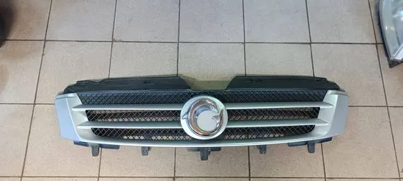 Iveco Daily 35 - 40.10 Front grill 3802801 184935