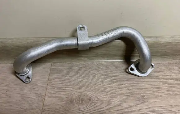 Porsche Panamera (970) Turbo air intake inlet pipe/hose 94610703120