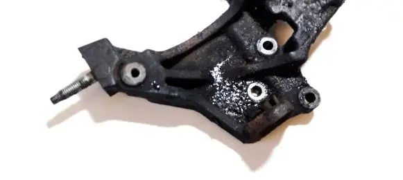 Ford Mondeo MK I Engine mounting bracket