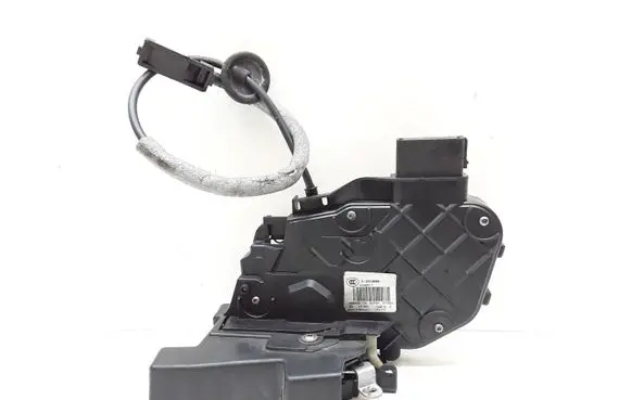 Volvo V70 Front door lock 31253666