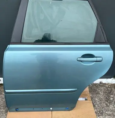 Volvo V50 Rear door 