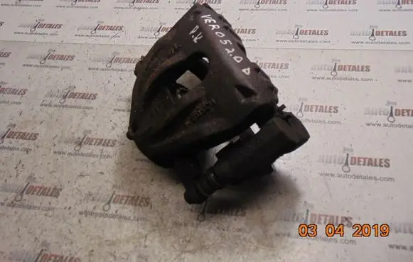 Toyota Corolla Verso E121 Front brake caliper