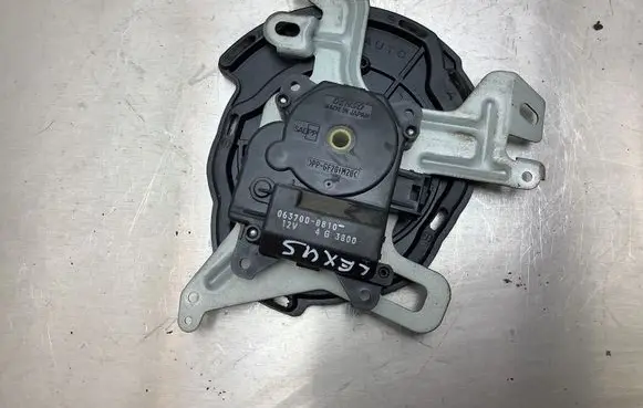 Lexus RX 330 - 350 - 400H Air flap motor/actuator 0637008810 4G3800