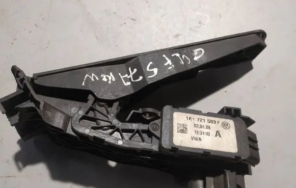 Volkswagen Golf V Accelerator throttle pedal 1K1721503P