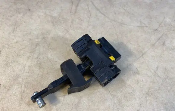Mercedes-Benz G W461 W463 1st Gen Rear door check strap stopper A4637300116