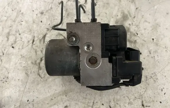 Nissan Navara D22 ABS Pump 47660VK310
