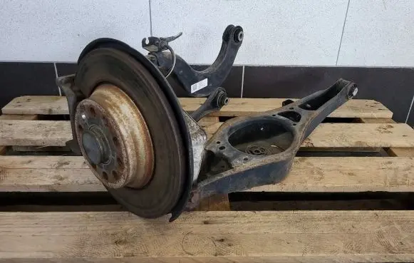 Audi Q3 8U Rear wheel hub