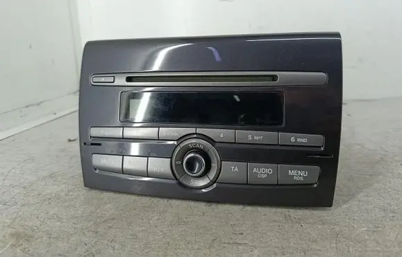 Fiat Bravo Radio/CD/DVD/GPS head unit 