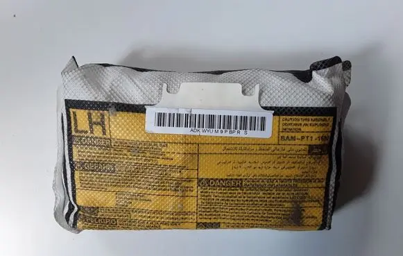 Toyota Avensis T270 Seat airbag BAMPT11690