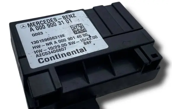 Mercedes-Benz A W176 Central body control module A3193 A0009003101