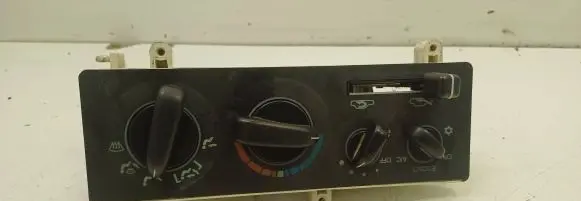 Mitsubishi Pajero Climate control unit MB439801