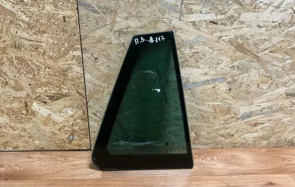 Opel Insignia A Rear vent window glass 43R000073 DOT747M538AS3 E000090