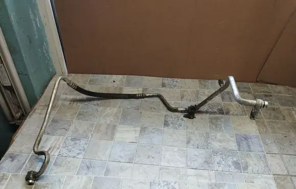 Nissan Almera Tino Air conditioning (A/C) pipe/hose