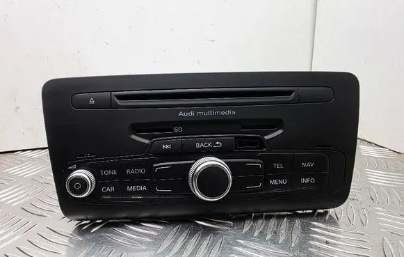 Radio/CD/DVD/GPS head unit