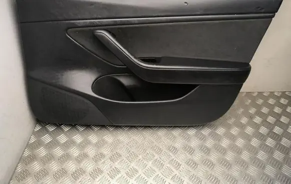 Tesla Model 3 Front door card panel trim 110509400F