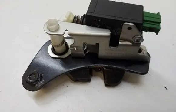 Land Rover Discovery 3 - LR3 Tailgate/trunk/boot lock/catch/latch 51247016050