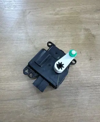 Mazda CX-3 Air flap motor/actuator HB601D23N 20181216 A3100CP0N600