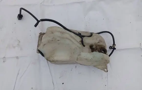 Nissan Qashqai Windshield washer fluid reservoir/tank 28910JD000