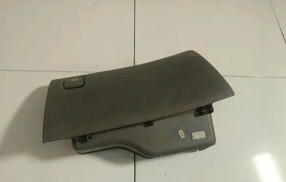 Peugeot 406 Glove box 9618863877