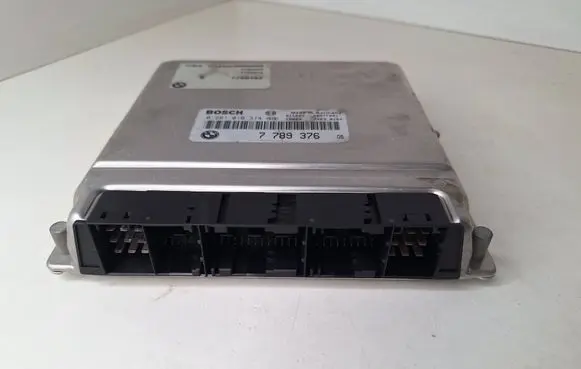 BMW 5 E39 Engine control unit/module 7789376