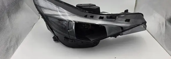Hyundai Elantra VII Headlight/headlamp 92102AA