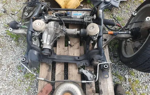 Mercedes-Benz ML W166 Front axle beam 