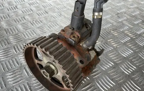 Peugeot 607 Fuel injection high pressure pump 0445010021