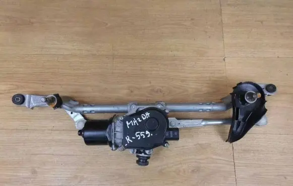 Mazda CX-3 Front wiper linkage and motor DA6C6737X DB2W67340 DB2W67360A