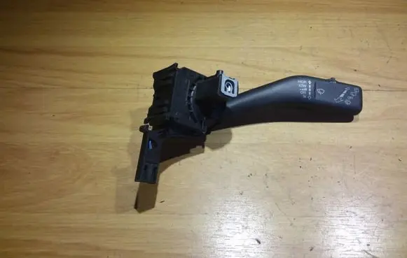 Volkswagen Golf VI Wiper control stalk 1K0953519H