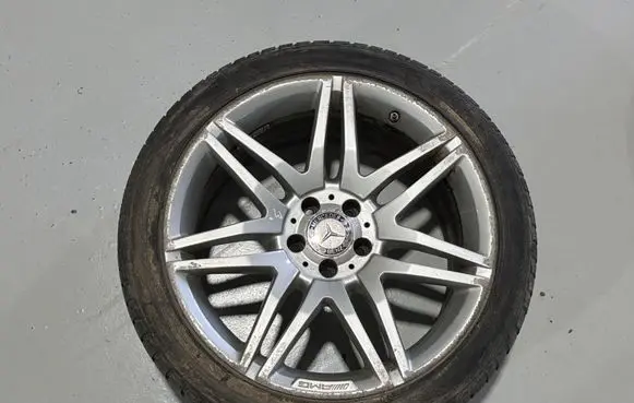 Mercedes-Benz E W212 R19 alloy rim A2124014602